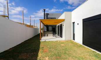 Imagem 5: Casa de condomínio térrea para venda possui 199 metros quadrados com 4 quartos