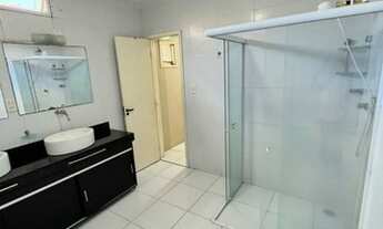 Imagem 2: Casa de condomínio para aluguel e venda tem 250 metros quadrados com 4 quartos