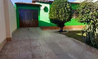 Imagem 5: Casa Ampla com pátio próximo comércios e a Av. Flores da cunha