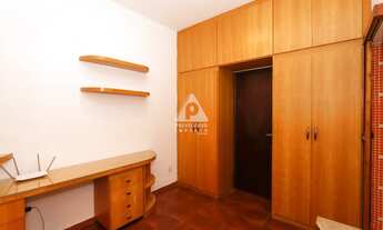 Imagem 4: Em Botafogo, magnífica casa de vila em 3 pavimentos, com 6 suítes, 1 quarto-escritório e 2