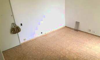 Imagem 2: Bom apartamento vazio e muito bem localizado [VP