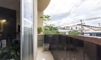 Imagem 2: Lindo apartamento reformado com varanda [VP