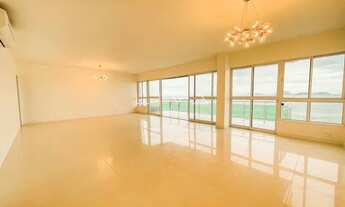 Imagem 4: Lindo Apartamento Frontal Mar com Varanda Totalmente Reformado com 230 m² 3 Quartos 4 Vaga