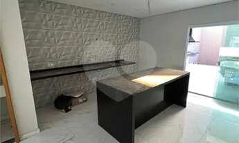 Imagem 3: Encantador Sobrado com 3 Dormitórios e 3 Suítes na Vila Carrão: Elegância e Conforto em Ca