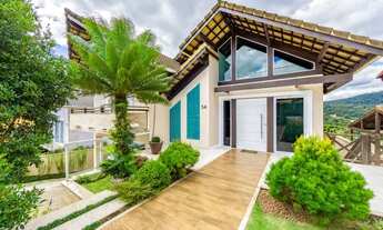 Imagem 2: Cód.: 628 - Linda casa em condomínio no centro de Teresópolis com área gourmet e vista par