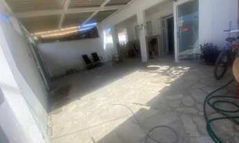 Imagem: Vende ou aluga para temporada