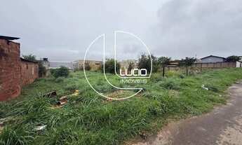 Imagem 2: Lote no bairro Viviam Parque. Anápolis-GO