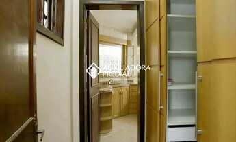 Imagem 4: Casa sobrado de 04 quartos - 03 suítes e 02 vagas - Bairro Jardim Itú Sabará - Porto Alegr