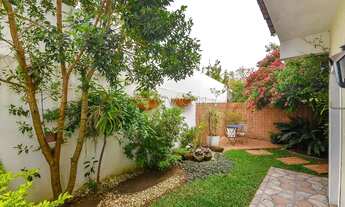 Imagem 7: Casa de 210m² com 3 quartos - Santa Felicidade, Curitiba