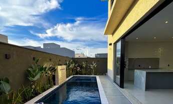 Imagem 6: Sobrado com 4 suítes plenas, incluindo uma master com duplo closet