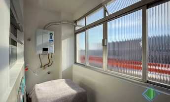 Imagem 6: Apartamento reformado para venda de 2 dormitórios com garagem no Centro - Florianópolis