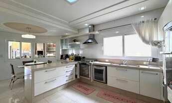 Imagem 6: Sobrado ao lado da Catedral, localizado na Zona 02 - Maringá