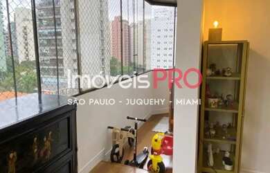 Imagem 4: Apartamento Reformado de 175 m² em Moema - 4 Quartos | 2 Suítes