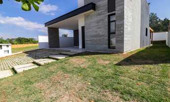 Imagem 3: Casa de condomínio térrea para venda possui 199 metros quadrados com 4 quartos