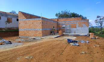 Imagem 4: Terrenos em frente ao lago