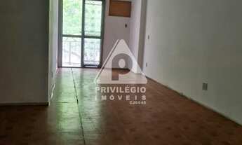 Imagem 2: Excelente sala e quarto com varandão. 1 vaga na escritura