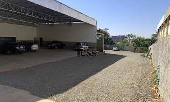 Imagem 3: Aluguel - Salão Área total 2.240M² Área construída 680M² amplo com pé direito alto,-Escrit