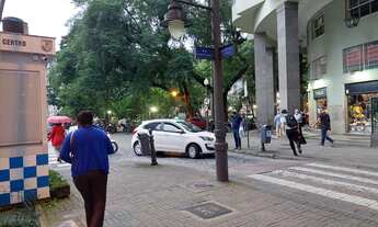 Imagem 3: Apto Centro, frente, vista panorâmica, sol, Rua 16 de março, excelente preço - Petrópolis