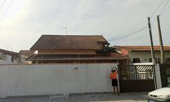 Imagem: Sobrado a cerca de 600 metros do Mar, no