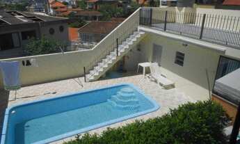 Imagem 4: Casa para Venda em Florianópolis, Estreito, 6 dormitórios, 3 suítes, 4 banheiros, 4 vagas