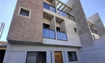 Imagem 7: Sobrado novo no bairro de Santa Terezinha