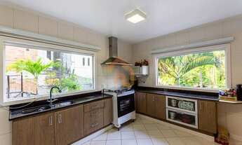 Imagem 2: A casa dos seus sonhos em condomínio com localização privilegiada , Oportunidade !