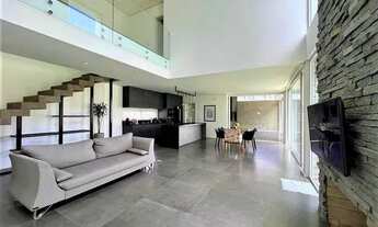 Imagem 3: Casa alto padrão com 3 suítes no Alphaville