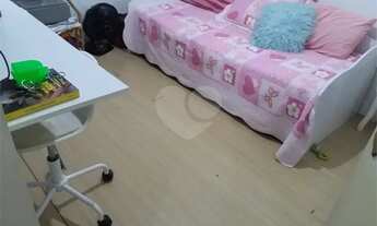 Imagem 6: Apartamento Térreo, dois dormitórios, garagem no parqueamento. [VP