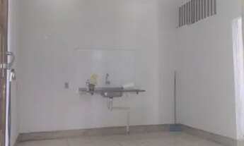 Imagem 4: Prédio em Belo Horizonte com três andares duas lojas e quatro apartamentos