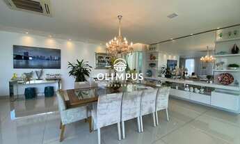 Imagem 5: Belíssima casa estilo sobrado dispondo de fino acabamento em uma localização privilegiada