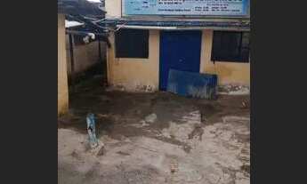 Imagem: Terreno com uma igreja