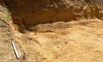 Imagem 3: Terreno à venda em Guarapari-ES: Oportunidade de Investimento - Dois Lotes Murados, Escrit