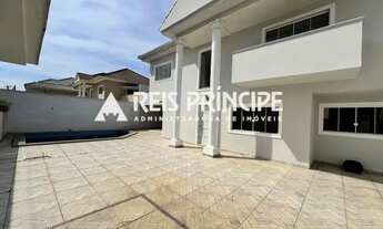 Imagem 2: EXCELENTE CASA DUPLEX COM 4 SUÍTES PARA ALUGAR EM VARGEM PEQUENA