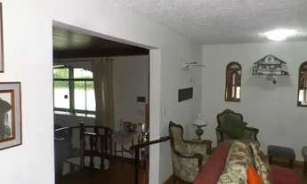 Imagem 3: Imóvel para venda possui 250 metros quadrados com 4 quartos em Alto - Teresópolis - RJ