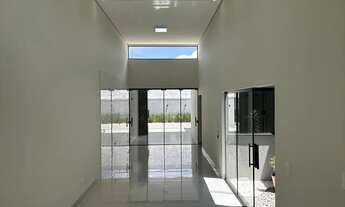 Imagem 3: Casa Moderna com Pé Direito Alto e Amplo Espaço nos Fundos- Direto com Proprietário!