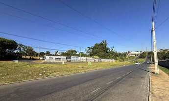 Imagem: Área com 4.709,35m², de esquina, Av. Eli