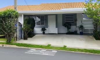 Imagem: Casa com 2 quartos - 105m² Quintal amplo