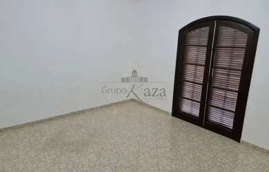 Imagem 3: Casa Sobrado - Residencial - Comercial - Bosque dos Eucaliptos - 3 Dormitórios - 250m²