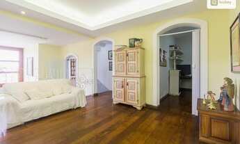 Imagem 6: Casa com 700m² e 10 quartos