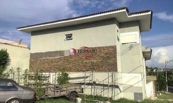 Imagem 3: Locação - Casa em Condomínio sobrado, com 4 suítes sendo 1 master com hidromassagem, sala