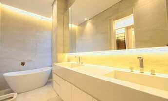 Imagem 5: Casa 341 m2 com projeto modernista em frente a praça - ambientes com plano aberto e nobrez