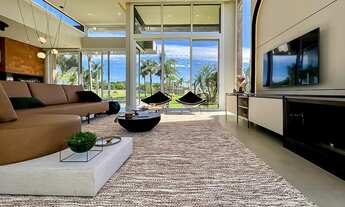 Imagem 2: Casa de condomínio térrea para venda possui 310 metros quadrados com 4 quartos