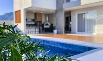 Imagem 2: Maravilhosa casa no R2 do Alphaville, 324m² de area construida, 4 suítes, 5 quartos