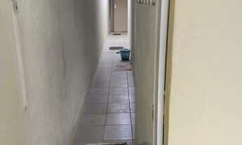 Imagem 4: VB- CASA NA CEILÃNDIA SUL COM BARRACO NO FUNDO