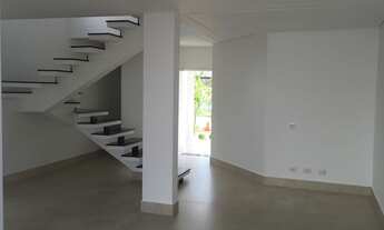 Imagem 2: SOBRADO COM FINO ACABAMENTO EM CONDOMÍNIO FECHADO PANORAMA