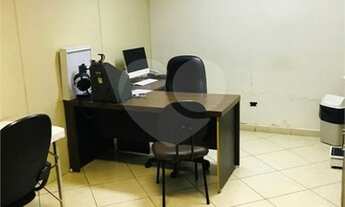 Imagem 7: Imóvel comercial ao lado do Mterô