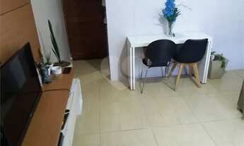 Imagem 3: Apartamento Térreo, dois dormitórios, garagem no parqueamento. [VP