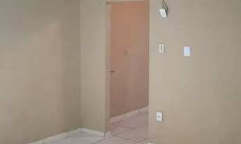 Imagem: Casa Aluguel 750,00 (água e luz incluso)