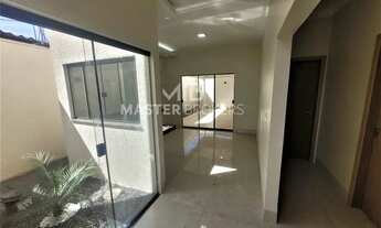 Imagem 7: Casa de 3 quartos sendo 1 suíte no Residencial Maria Lourença, varanda gourmet espaçosa e