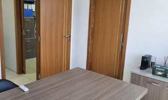 Imagem 6: 2 salas comerciais juntas. 2 banheiros. 2 lavabos. 2 vagas de garagem. Sol da manhã